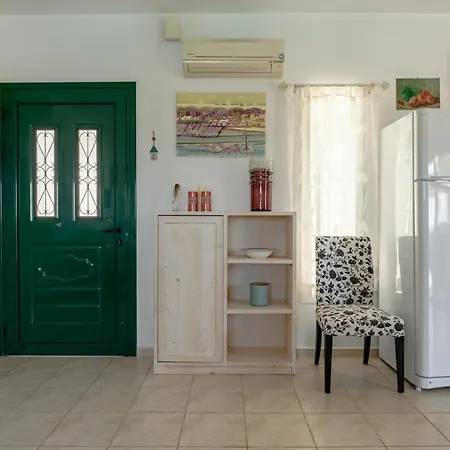 Chiara Kefalonia *